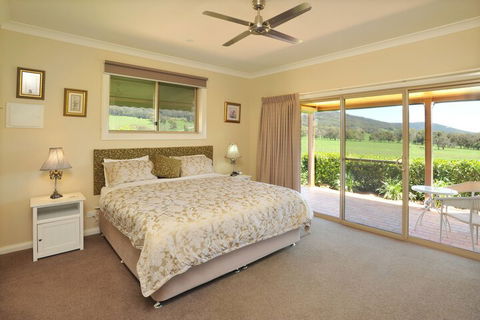 Langbrook Estate Cottages - Mackay Tourism 7