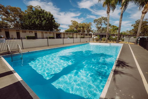 Artesian Spa Motel - Mackay Tourism 2