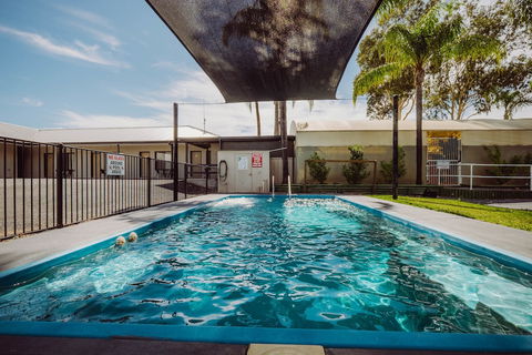 Artesian Spa Motel - Mackay Tourism 4