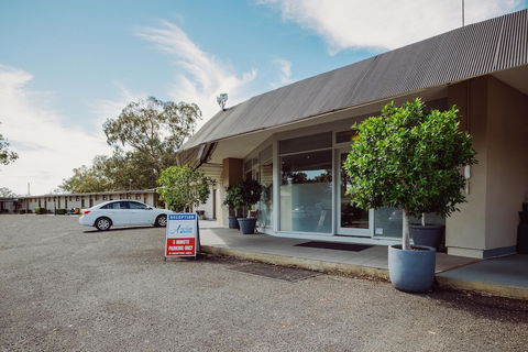 Artesian Spa Motel - Mackay Tourism 0