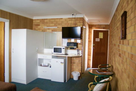 Buckaroo Motor Inn - Mackay Tourism 6