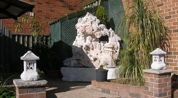 Mount Kuring-gai Motel - Mackay Tourism 3