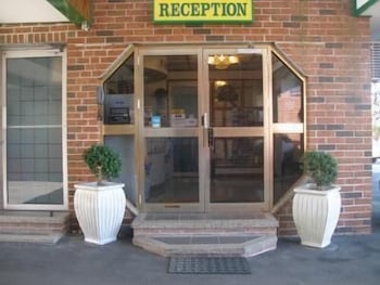 Mount Kuring-gai Motel - Mackay Tourism 2
