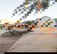 Jacaranda Place Motor Inn - Mackay Tourism