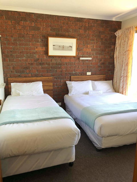 Lakes Jakaranda Holiday Units - Mackay Tourism 2