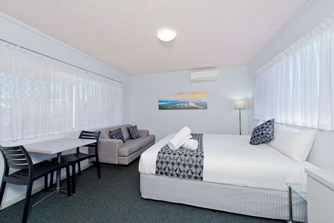 Haven Waters Motel & Apartments - Mackay Tourism 5
