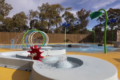Alivio Tourist Park Canberra - Mackay Tourism 1