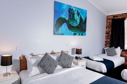 Bay Hotel Motel - Mackay Tourism 4