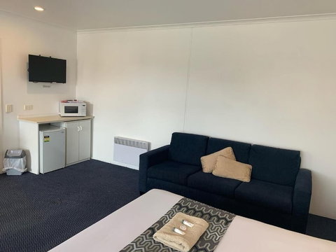 Heyfield Motel & Apartments - Mackay Tourism 4