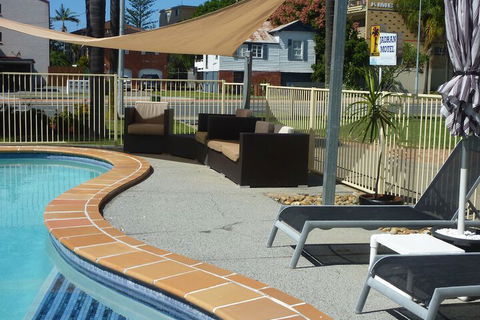 Jadran Motel & El Jays Holiday Lodge - Mackay Tourism 2