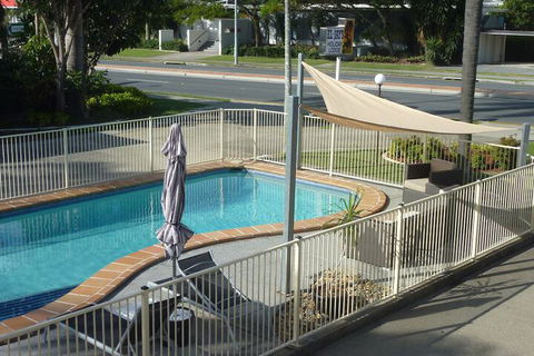 Jadran Motel & El Jays Holiday Lodge - Mackay Tourism 3