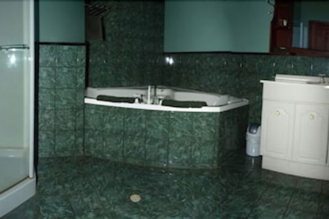 Pemberton Old Picture Theatre Holiday Apartments - Mackay Tourism 2