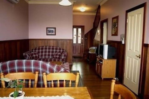 Pemberton Old Picture Theatre Holiday Apartments - Mackay Tourism 0