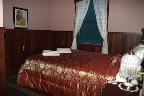 Pemberton Old Picture Theatre Holiday Apartments - Mackay Tourism 4