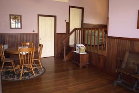 Pemberton Old Picture Theatre Holiday Apartments - Mackay Tourism 7