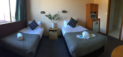 Nowra Motor Inn - Mackay Tourism 4