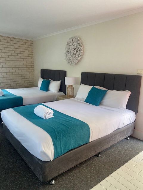 Beach Park Motel - Mackay Tourism 2