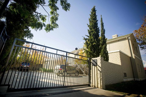 Globe Apartments - Mackay Tourism 1