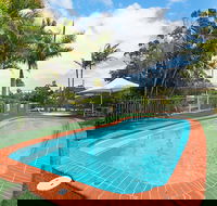 Moby Dick Waterfront Resort Motel - Mackay Tourism