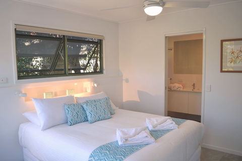 The Retreat Beach Houses - Mackay Tourism 4