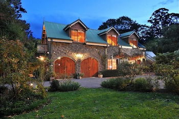 Mary Card's Coach House - Mackay Tourism 0