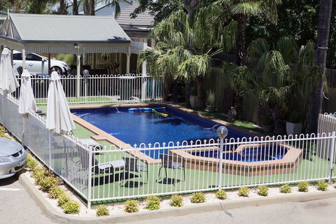 Paddle Wheel Motel - Mackay Tourism 2