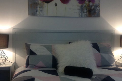 Farnboro Motel - Mackay Tourism 2