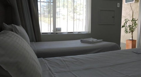 Town & Country Motel - Mackay Tourism 3