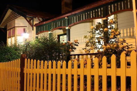 Ross B&B Accommodation - Mackay Tourism 5
