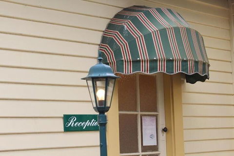 Ross B&B Accommodation - Mackay Tourism 3