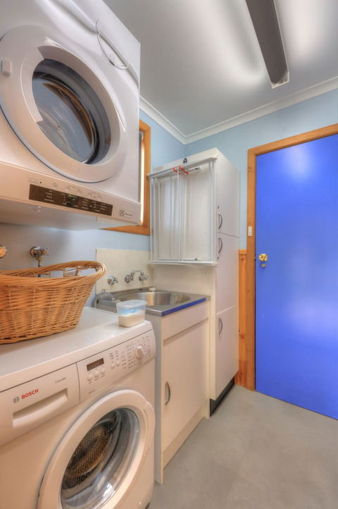 Derwent Bridge Chalets & Studios - Mackay Tourism 2