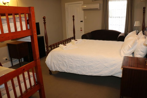 Settlers House York - Mackay Tourism 4