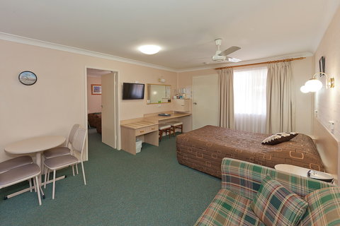 Abraham Lincoln Motel - Mackay Tourism 1