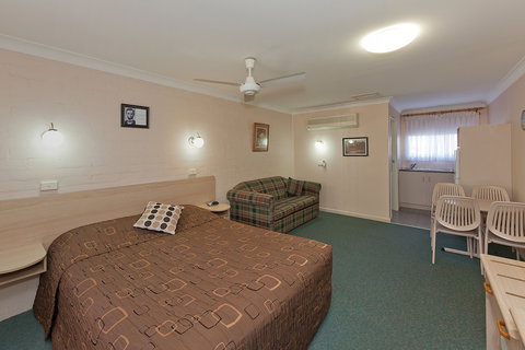 Abraham Lincoln Motel - Mackay Tourism 3