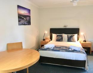 Blue Water Motel - Mackay Tourism 5