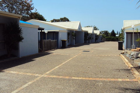 Palm Valley Motel And Self-contained Holiday Units - Mackay Tourism 1