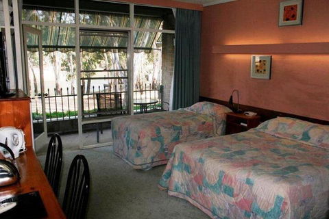 Riverview Motel Deniliquin - Mackay Tourism 4