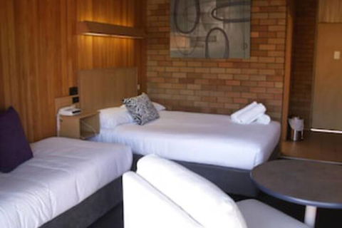 Court Street Motel - Mackay Tourism 2
