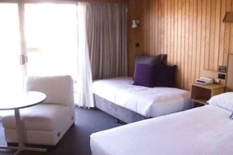 Court Street Motel - Mackay Tourism 3