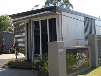 Smart Stayzzz Inns Clermont - Mackay Tourism 0