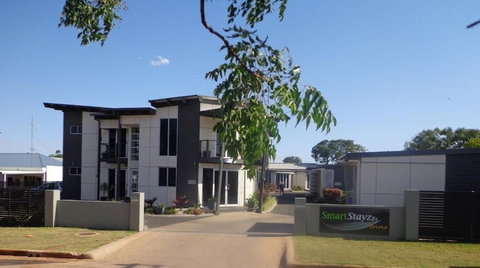Smart Stayzzz Inns Clermont - Mackay Tourism 4