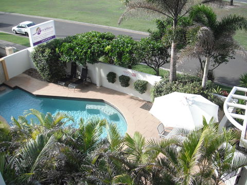 Meridian Alex Beach Apartments - Mackay Tourism 4
