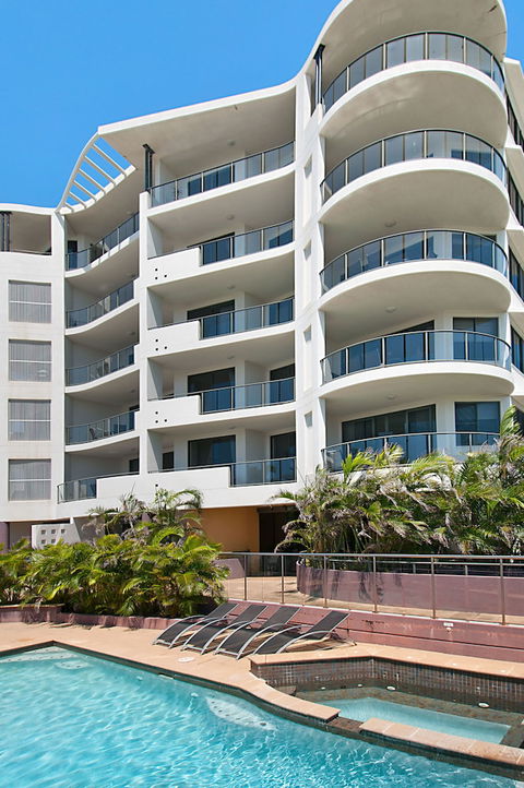 Meridian Alex Beach Apartments - Mackay Tourism 2