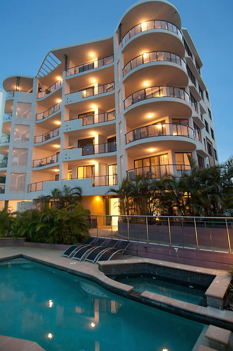 Meridian Alex Beach Apartments - Mackay Tourism 0
