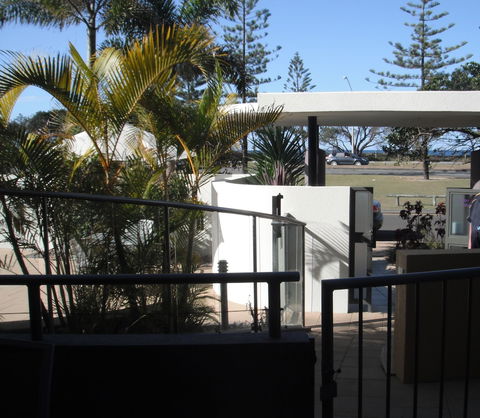 Meridian Alex Beach Apartments - Mackay Tourism 1