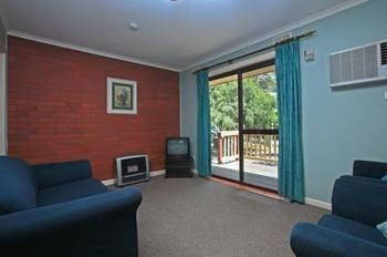 Kingsway Holiday Flats & Gariwerd House. - Mackay Tourism 0