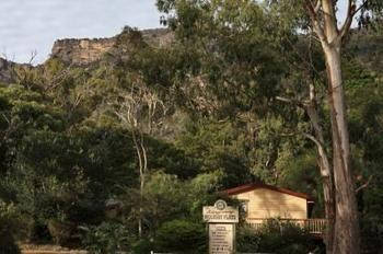 Kingsway Holiday Flats & Gariwerd House. - Mackay Tourism 2