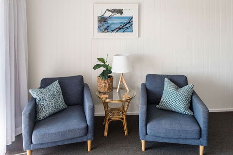 Mollymook Seascape Motel & Apartments - Mackay Tourism 1