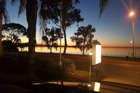 Barmera Lake Resort Motel - Mackay Tourism 0