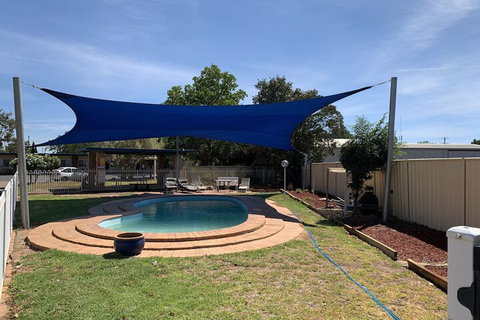 Orana Windmill Motel - Mackay Tourism 1